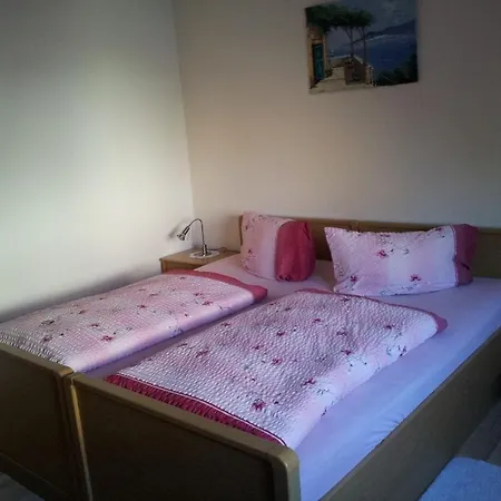 Landgasthof Zum Heiligenberg 酒店 松特拉